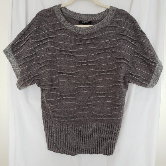 Woman Style and Co Grey Striped Sparkle Short Sleeve Top Blouse Size M - Picture 1 of 8